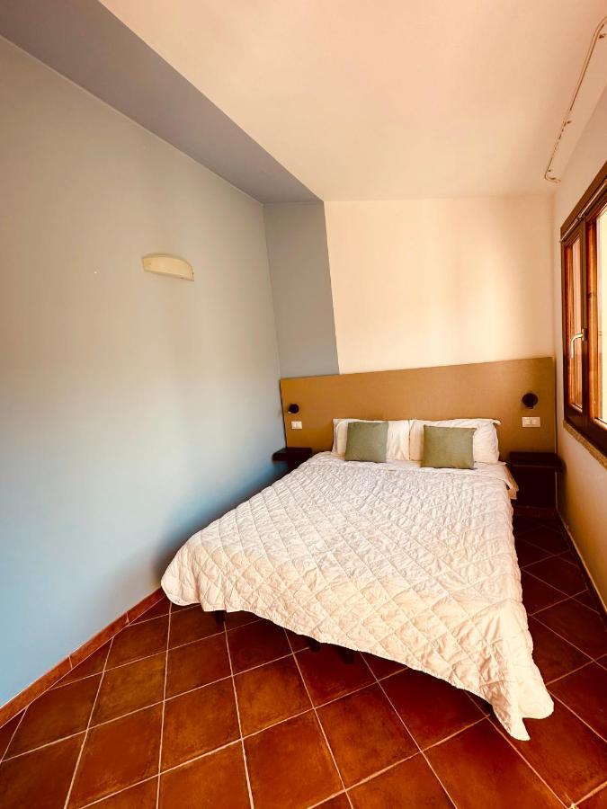 Rocce Rosse Sardinia Aparthotel Isola Rossa Exterior foto
